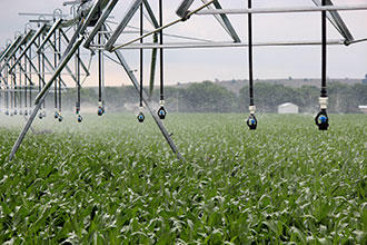 Center pivot irrigation with Xi-Wob sprinklers